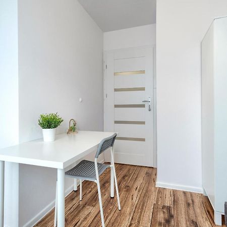 Ferienwohnung Pokoje Gdansk Zabianka - Bitwy Oliwskiej 15 Exterior foto