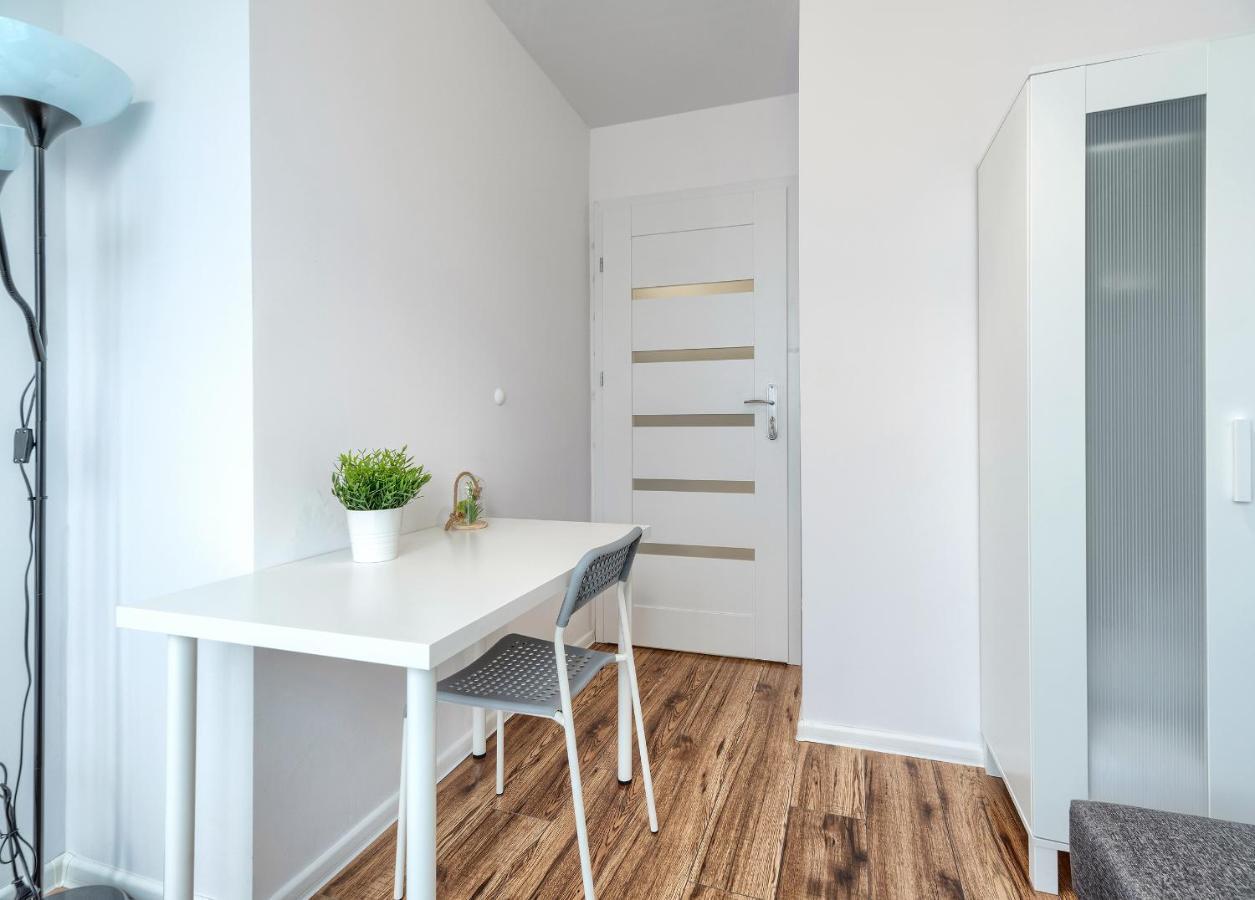 Ferienwohnung Pokoje Gdansk Zabianka - Bitwy Oliwskiej 15 Exterior foto